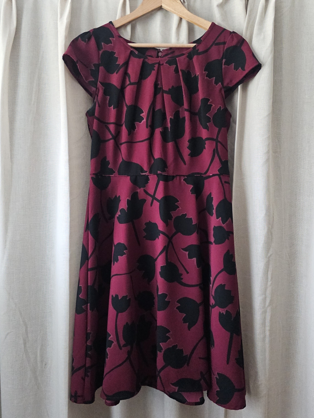 Ann Taylor Burgundy Black Floral Fit & Flare Dress Cap Sleeve